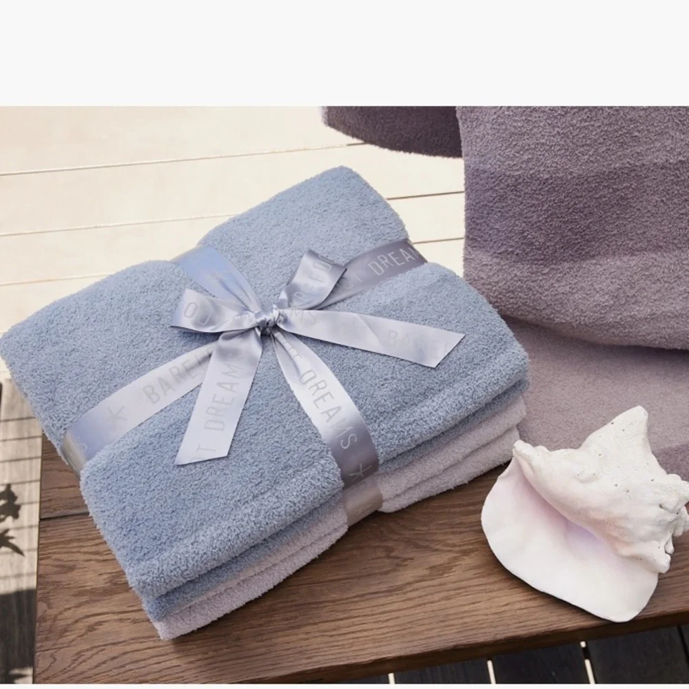 NWT Luxe Barefoot Dreams CozyChic block stripe throw in moonbeam